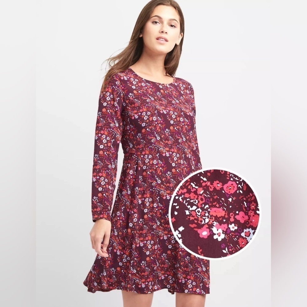 GAP Long sleeve swing dress red floral size M
